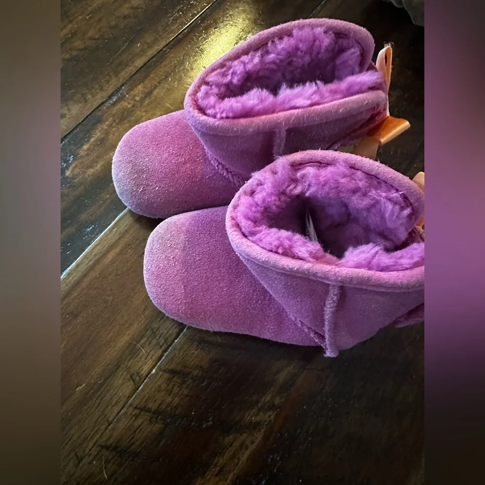 UGG Toddler Suede Boots Faux Fur Lined Bow Back Size 4/5